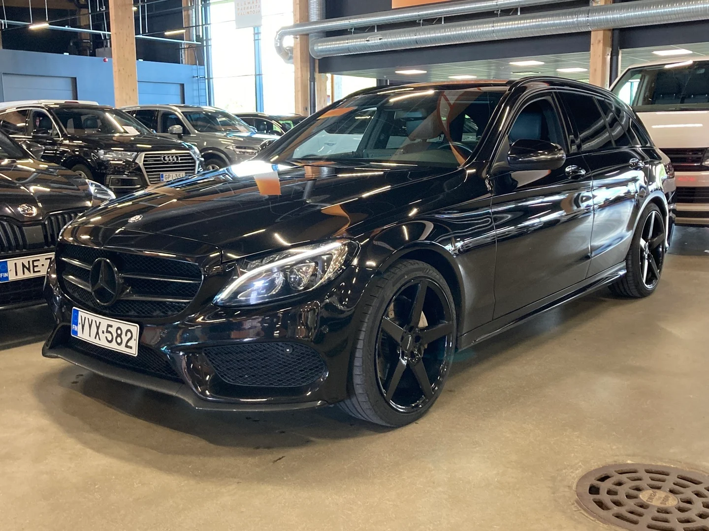 Car Image - 7IiV4pHaRzcurt4kSCSgP2