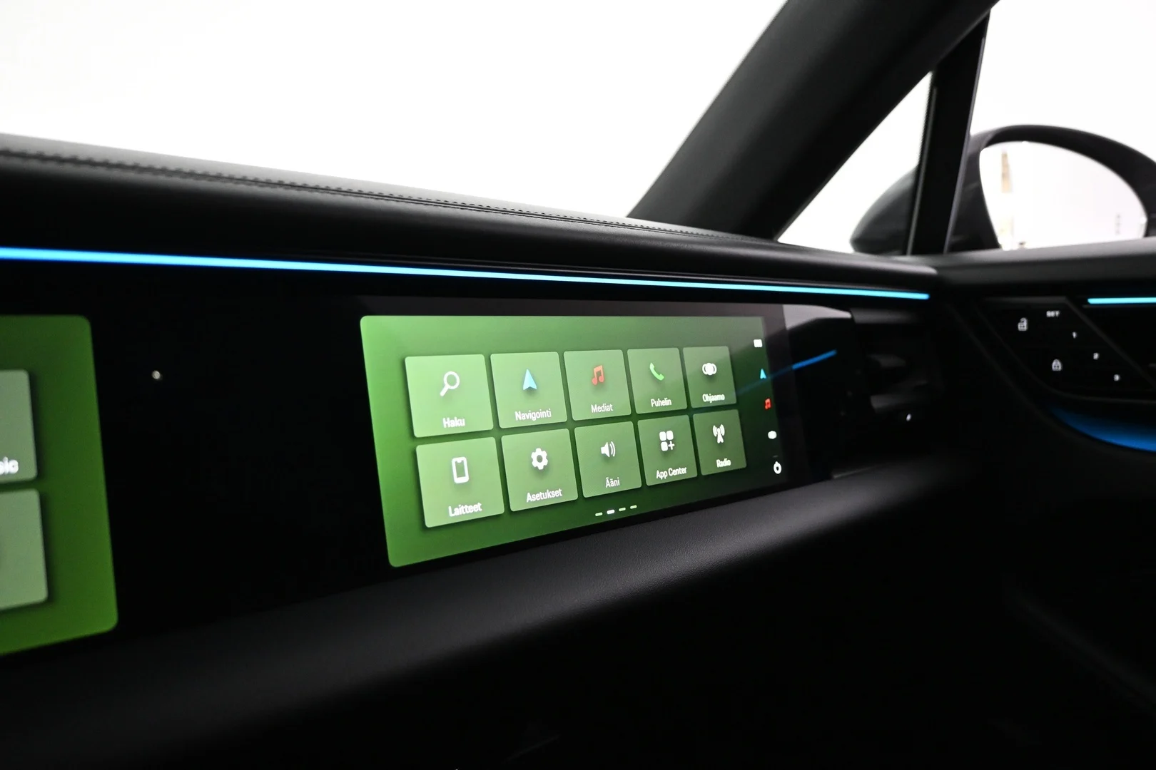 Car Image - u4wp1yNanBxDCB7ZObq0Q