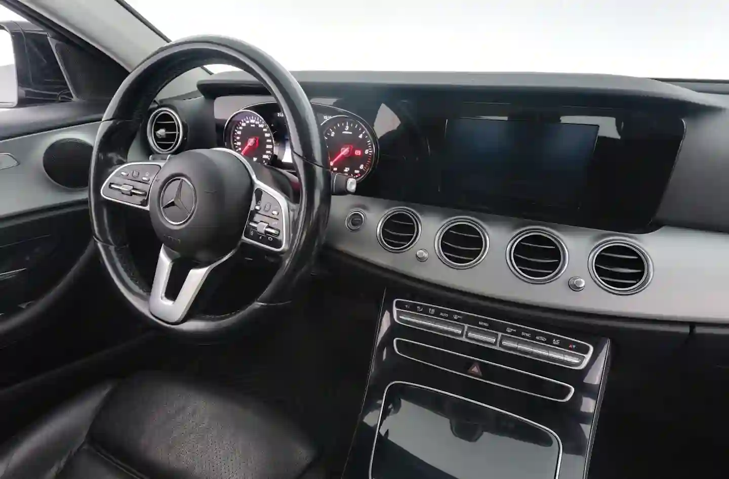 Car Image - 6S7HdpMqQaBxi0x1N3ZODT