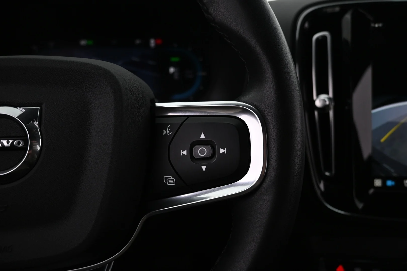 Car Image - 4YNX7hTvgn4b7O14J9jQTk