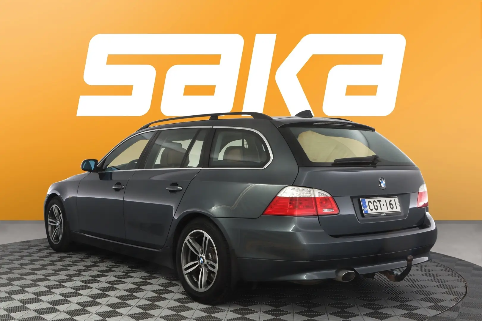 Car Image - 8kTN42r3JTpYHMjQ8x1bT