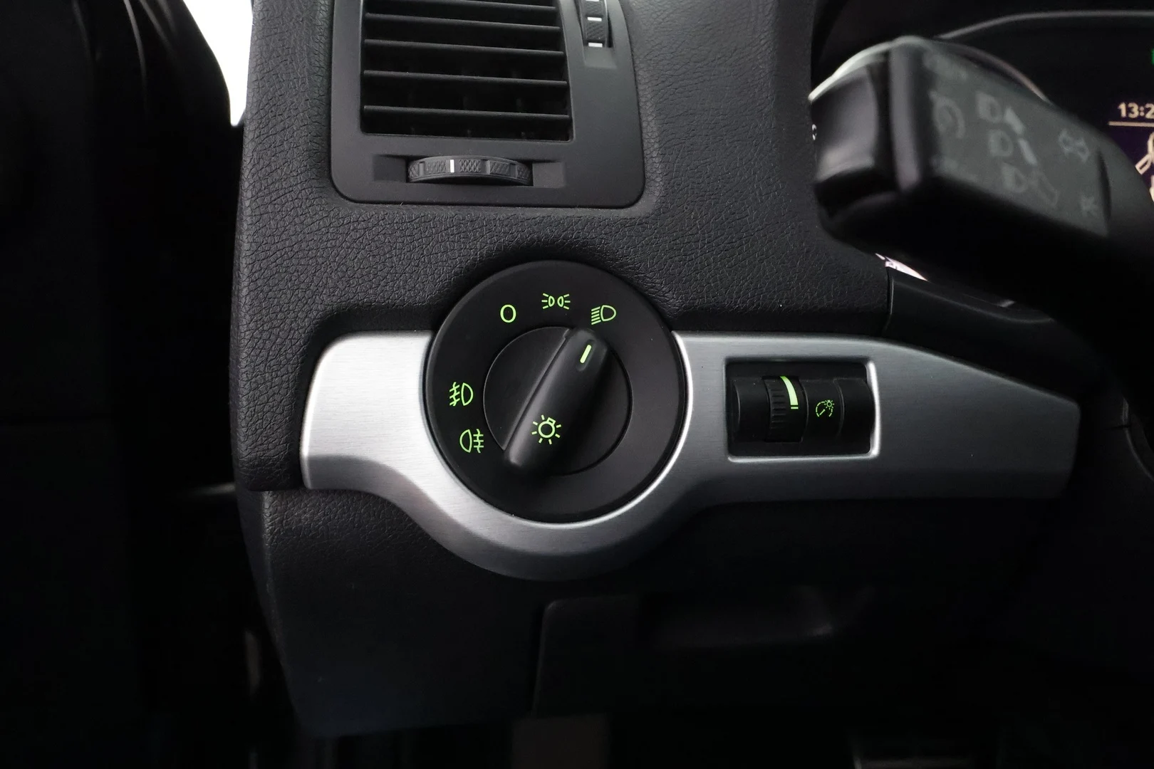 Car Image - 2NbI2NYfHAe1HN5tp48cvP