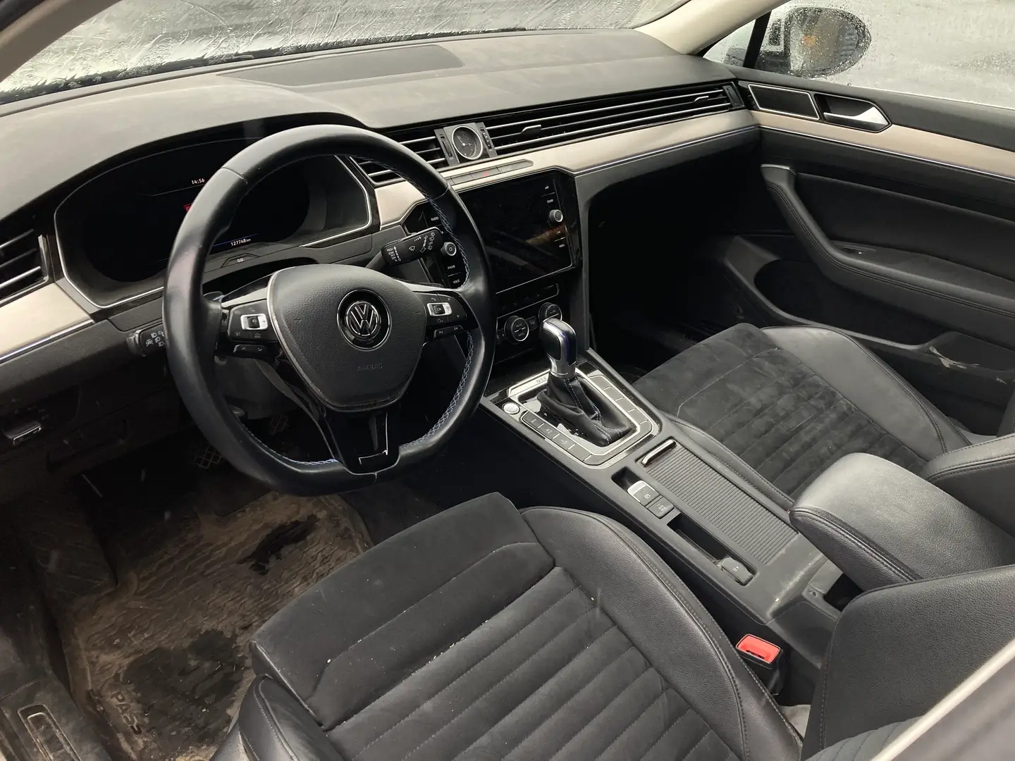 Car Image - 1o8sCdnmbrcMVy0y5wKjTi