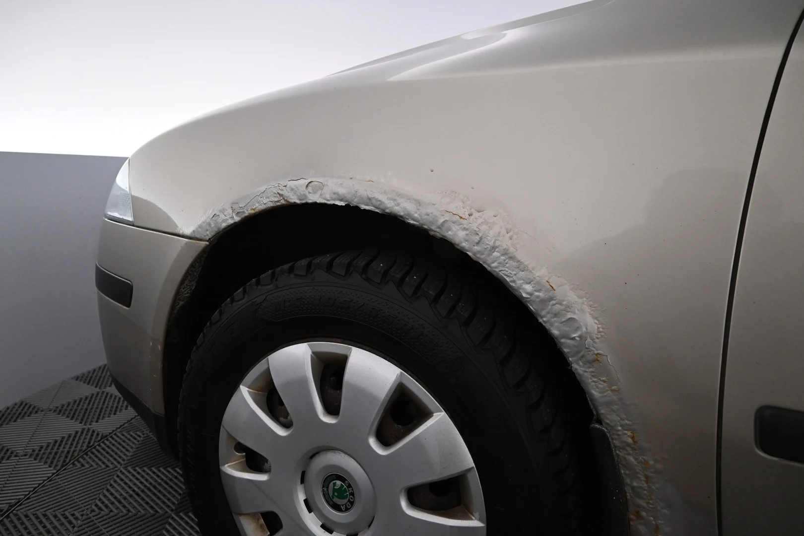 Car Image - 2UQ77m6uu0Oty9Taci46ns