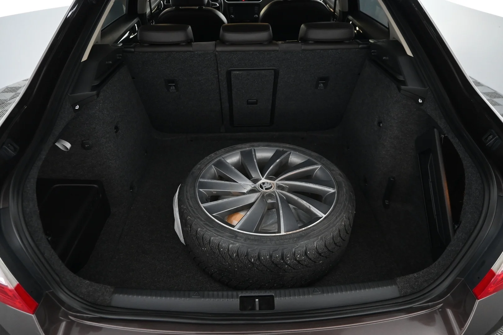 Car Image - 7wYgDlljM4K70Rgk8wYsQM