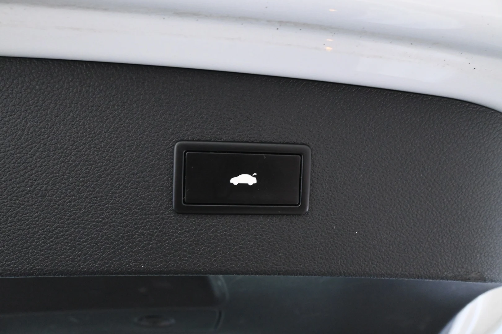 Car Image - 1DN2TqHlQdPFIknDZJEYc7