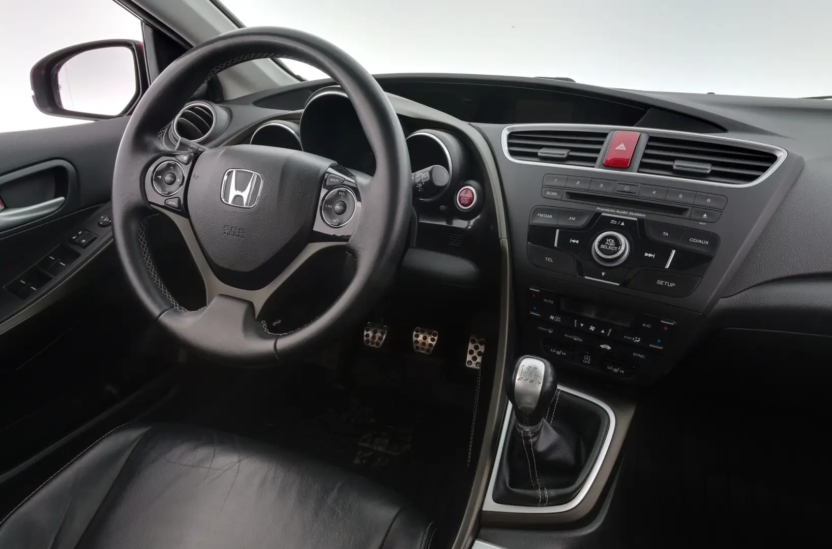 Car Image - 5QoW8PzXykiOzzhI3D5pmY