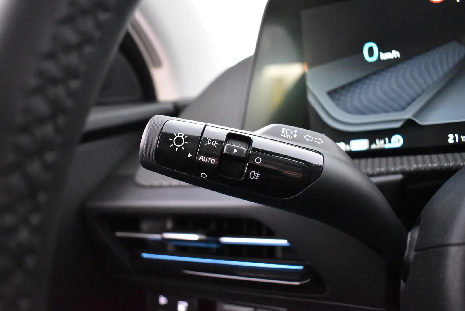 Car Image - 4996wojcpXLcSt1pqvHCsY