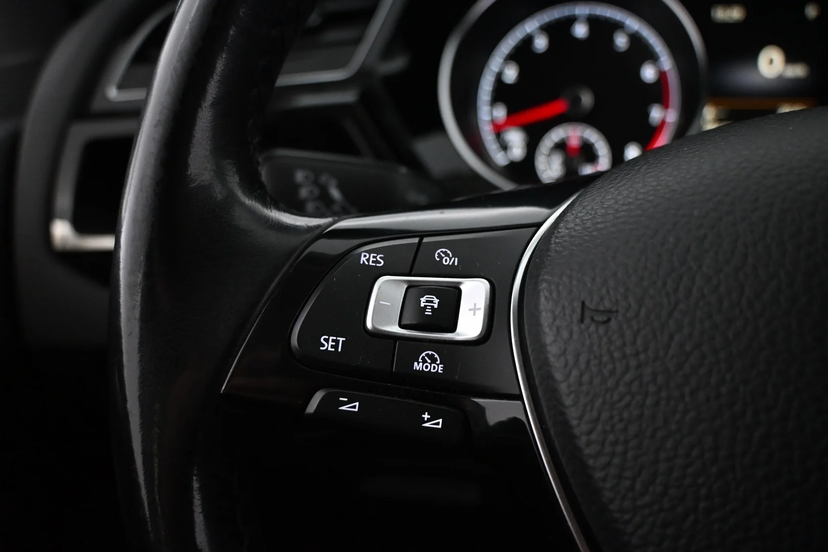 Car Image - aIotCidU2xQPXUOSru4Un