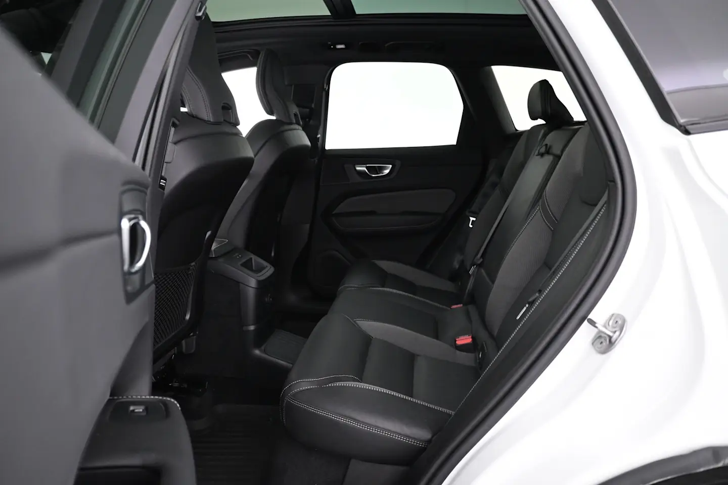 Car Image - 3F3bcpxmFnjolCL2mA46uL