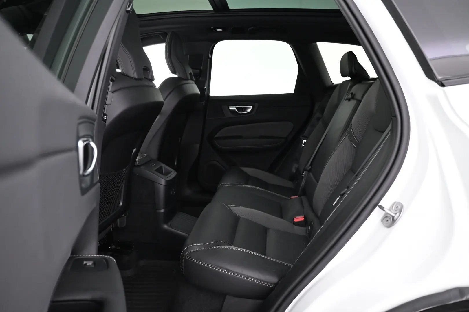 Car Image - 3F3bcpxmFnjolCL2mA46uL