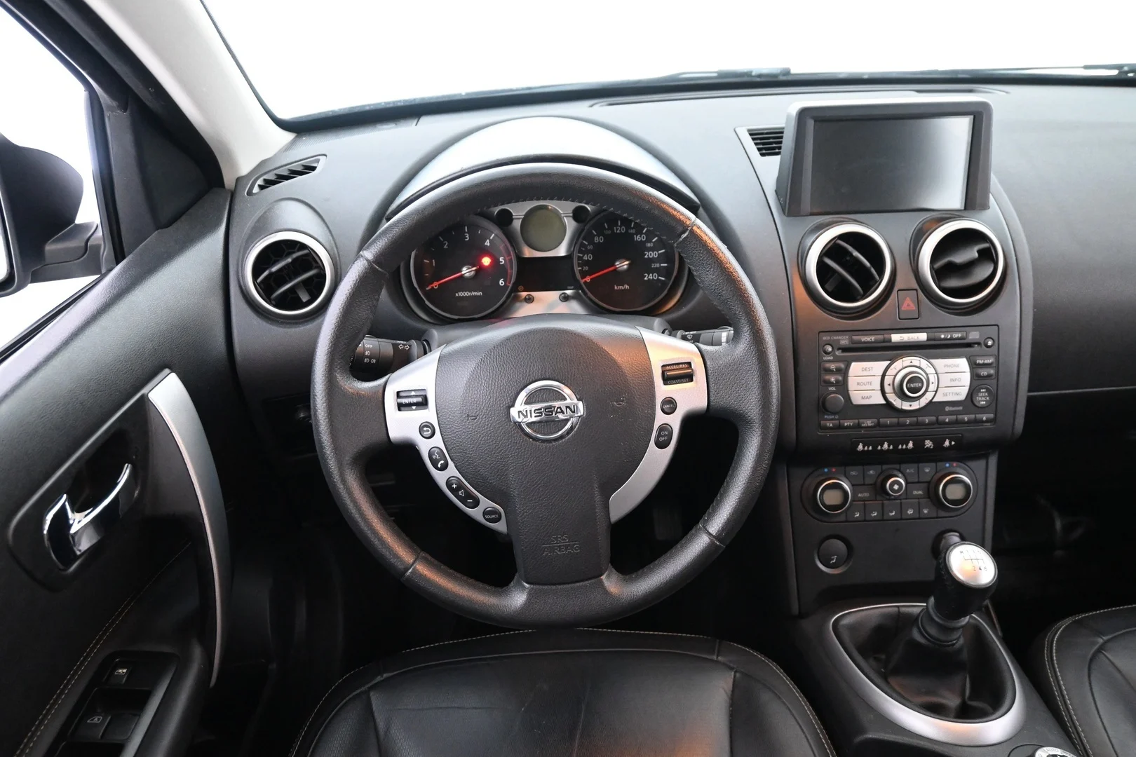 Car Image - 2Bsew2jqtqbWZfE7LiIGzj