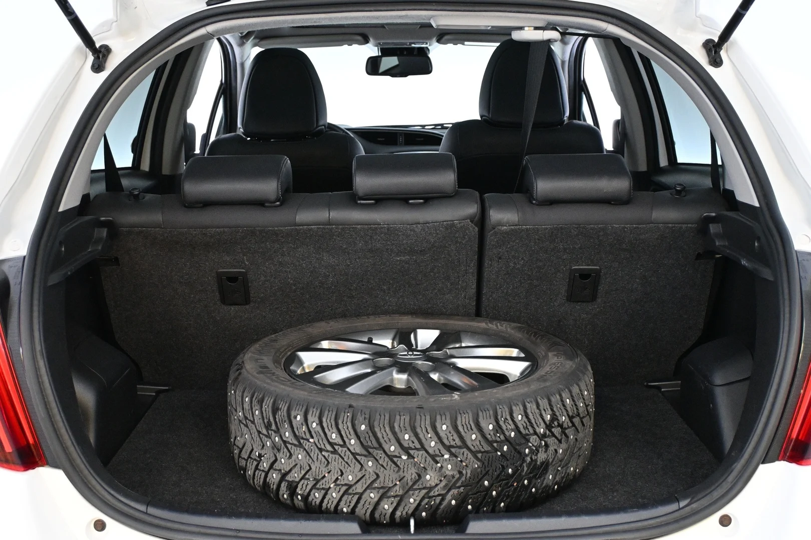 Car Image - AGYuKN1PwjpcRxCpkHi7U