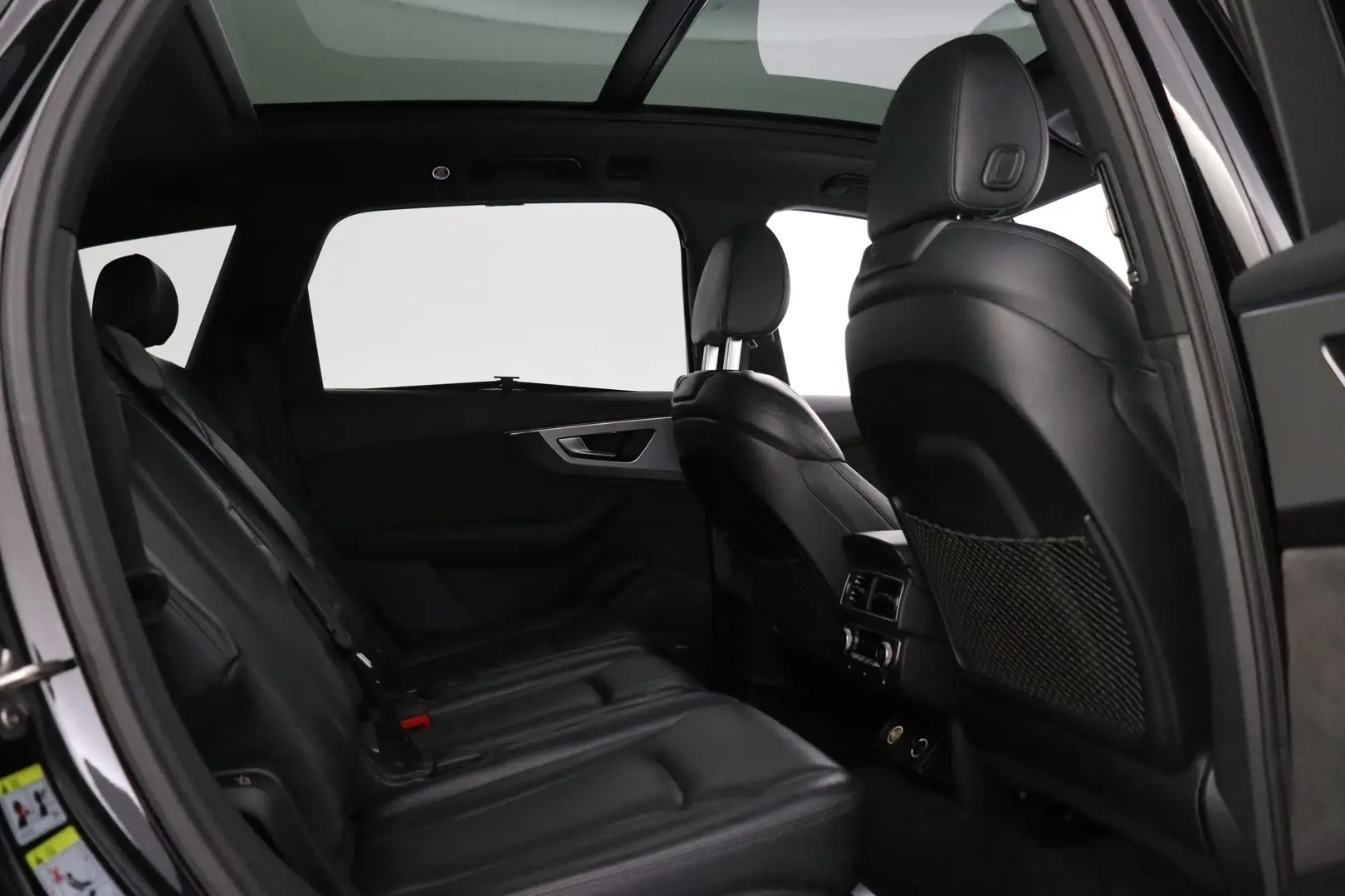 Car Image - 3EyzQnf7t201rDR68M1k35
