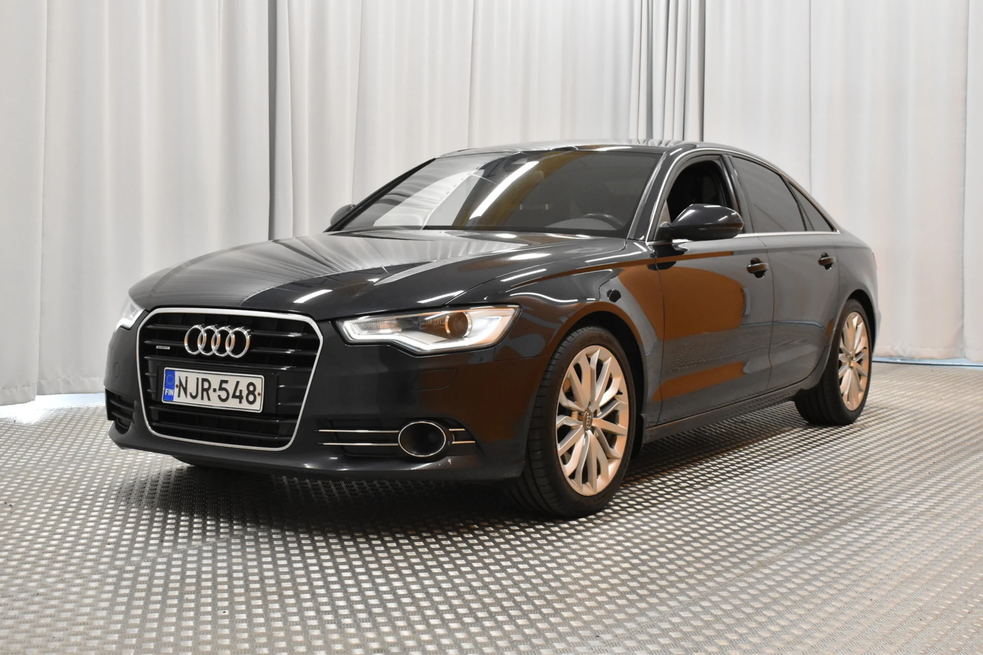 Car Image - qMDwGfU4ximJQ9WXA2FX2