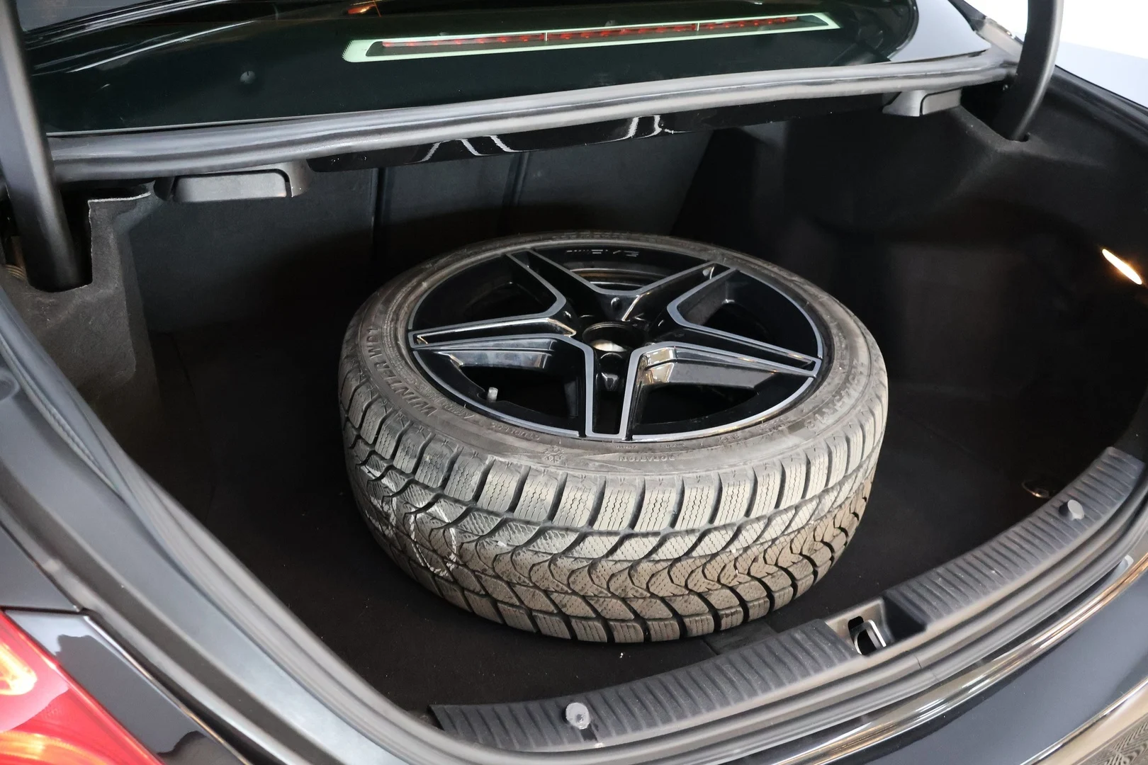 Car Image - 29nzVooUGKDbTblcuuT53w