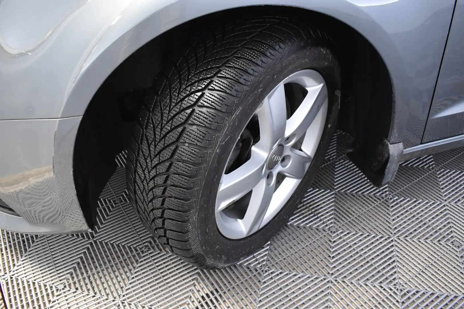Car Image - 1natdA3P9WkRtnJsbG4v5N
