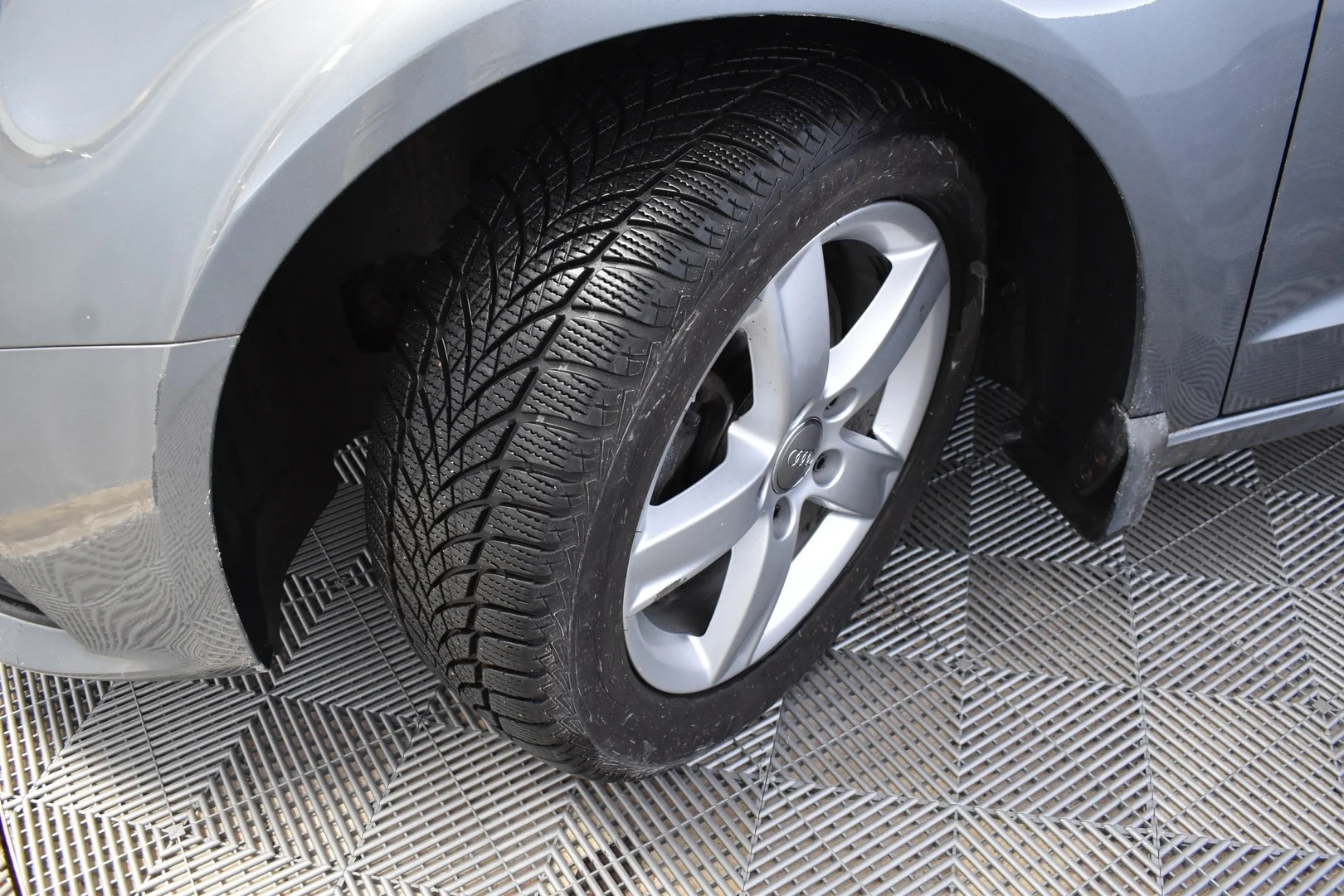 Car Image - 1natdA3P9WkRtnJsbG4v5N