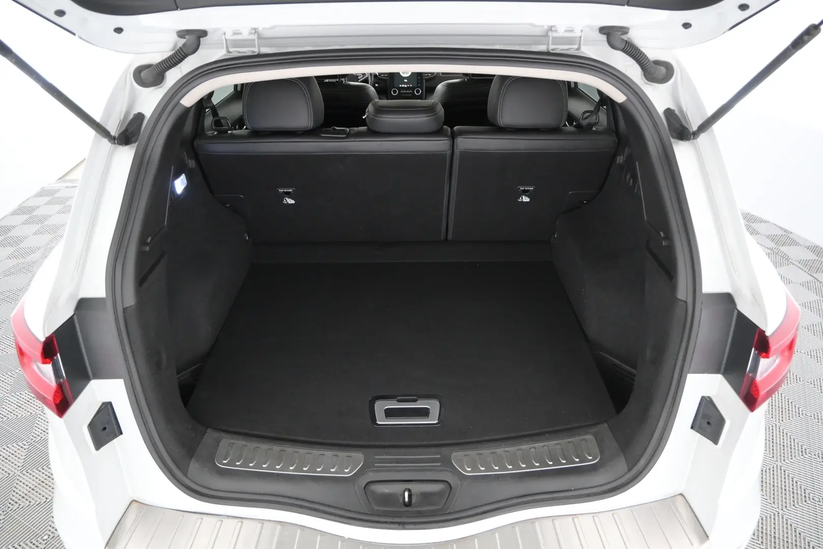 Car Image - 2ys5DY0uzqlkn0BpEP3ozz