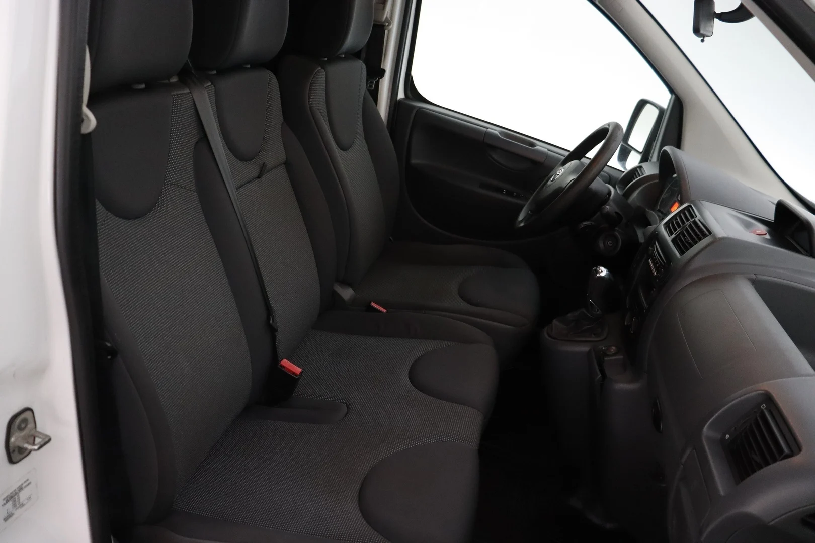 Car Image - EVJM6WIF46PI957Y1nIlA