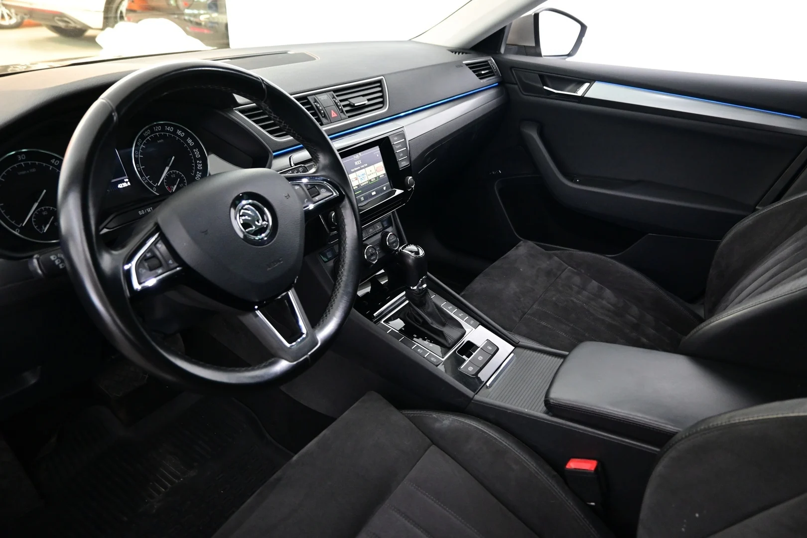 Car Image - 5RikyKC4zZSYWyjH7PPVjT