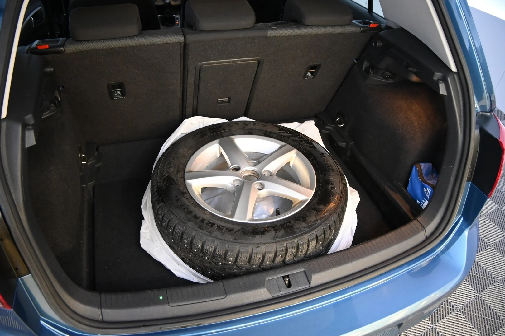 Car Image - 2XquTFalUBjPs5PVH31MPB