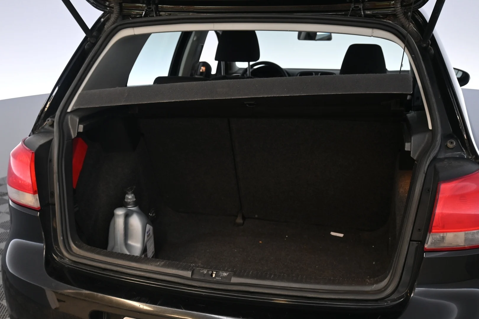 Car Image - 2PXsxXCC0pbYeSgkF7En29