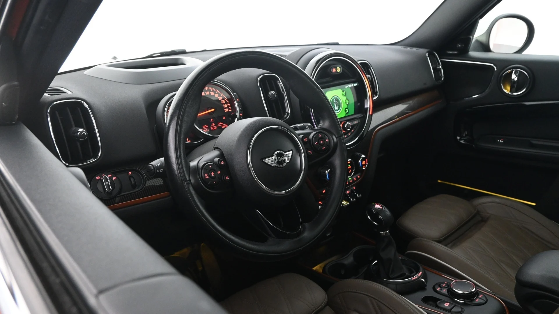 Car Image - 6QMWjWuo4ZqsJV5SzgEY9G