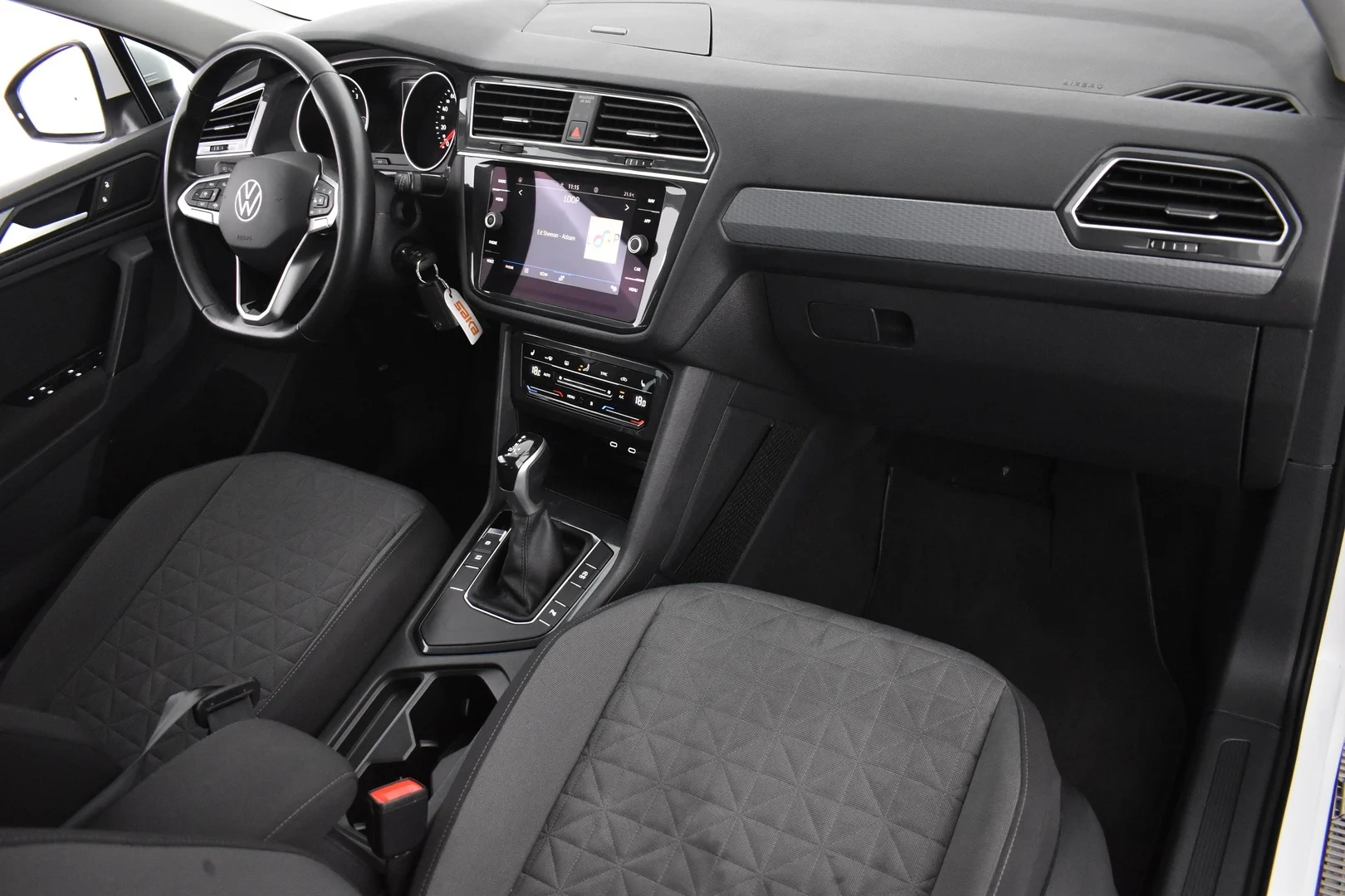 Car Image - 3bCOIj8ZTwVlTOICZgjRG8