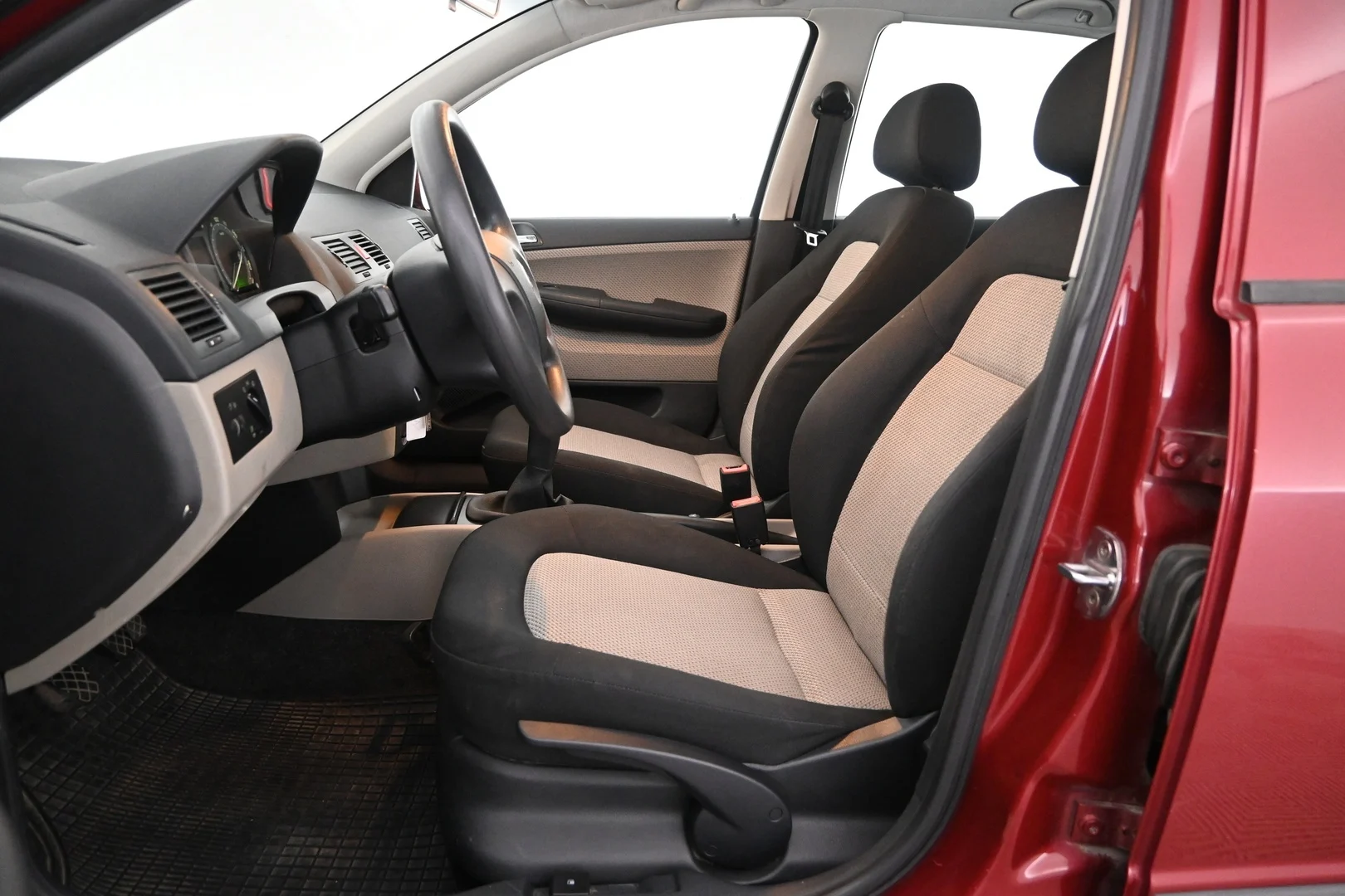 Car Image - 5C6adcVBRop5jwZI280Npl