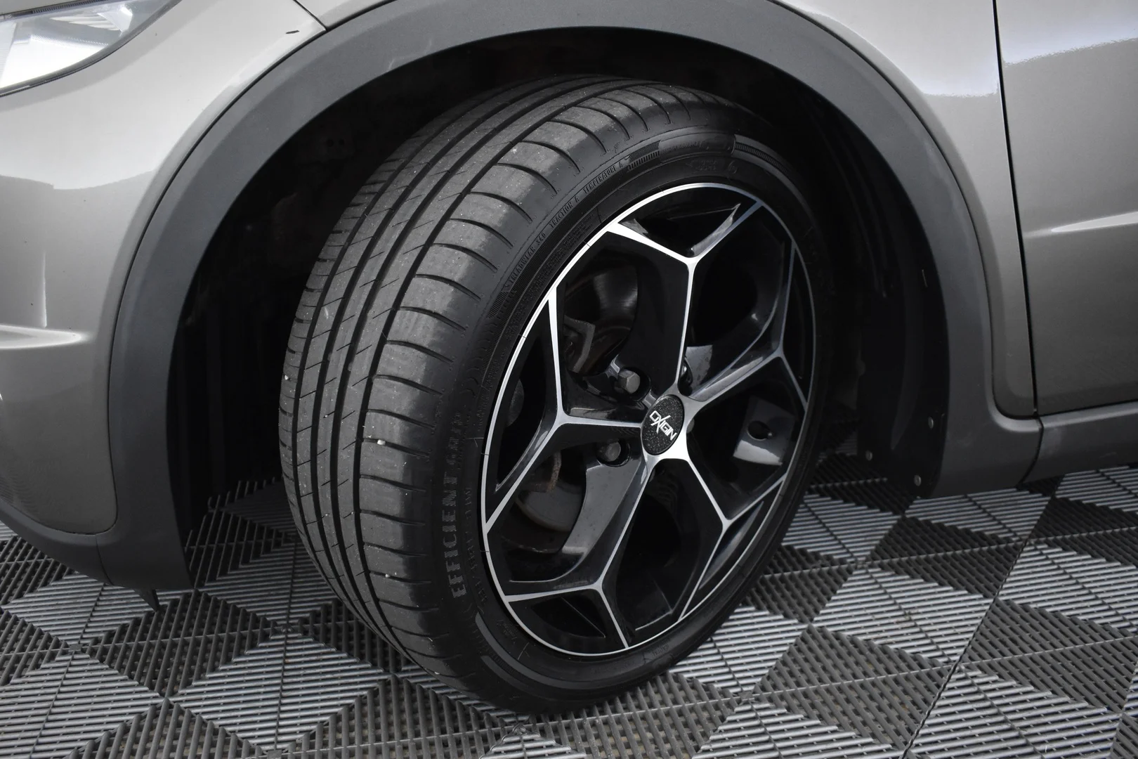 Car Image - 2sdI4RqTJ8vGrgOaRNB62M