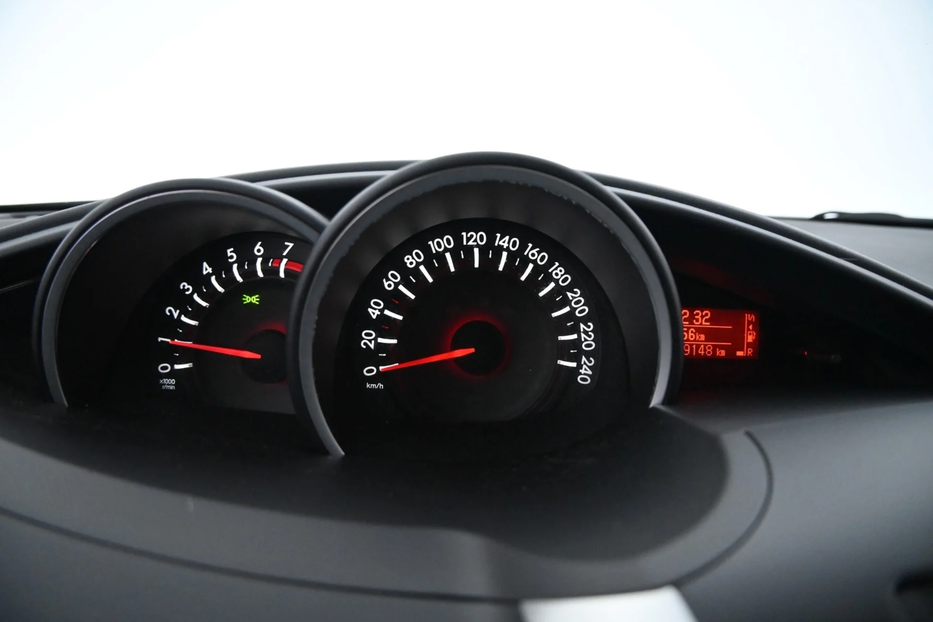 Car Image - 4xOVtSgMLuxktAIE0o2Vfn