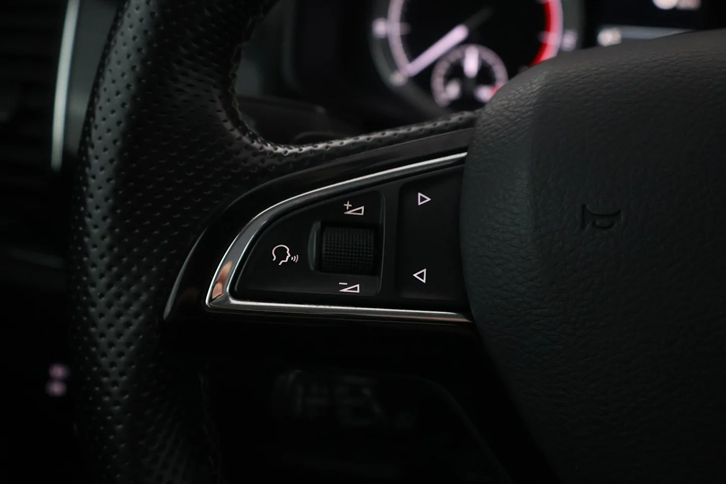 Car Image - 5W27lvXRXjQACUJ2dayCZp