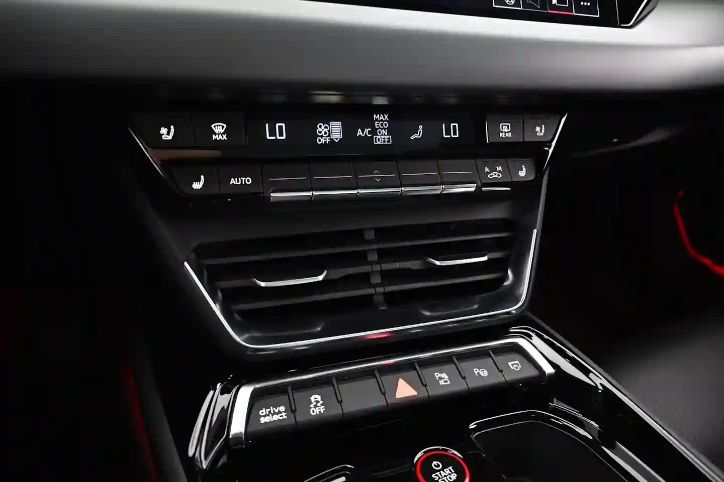 Car Image - 1dnZDa7Gf26mg8YeYR7d3u