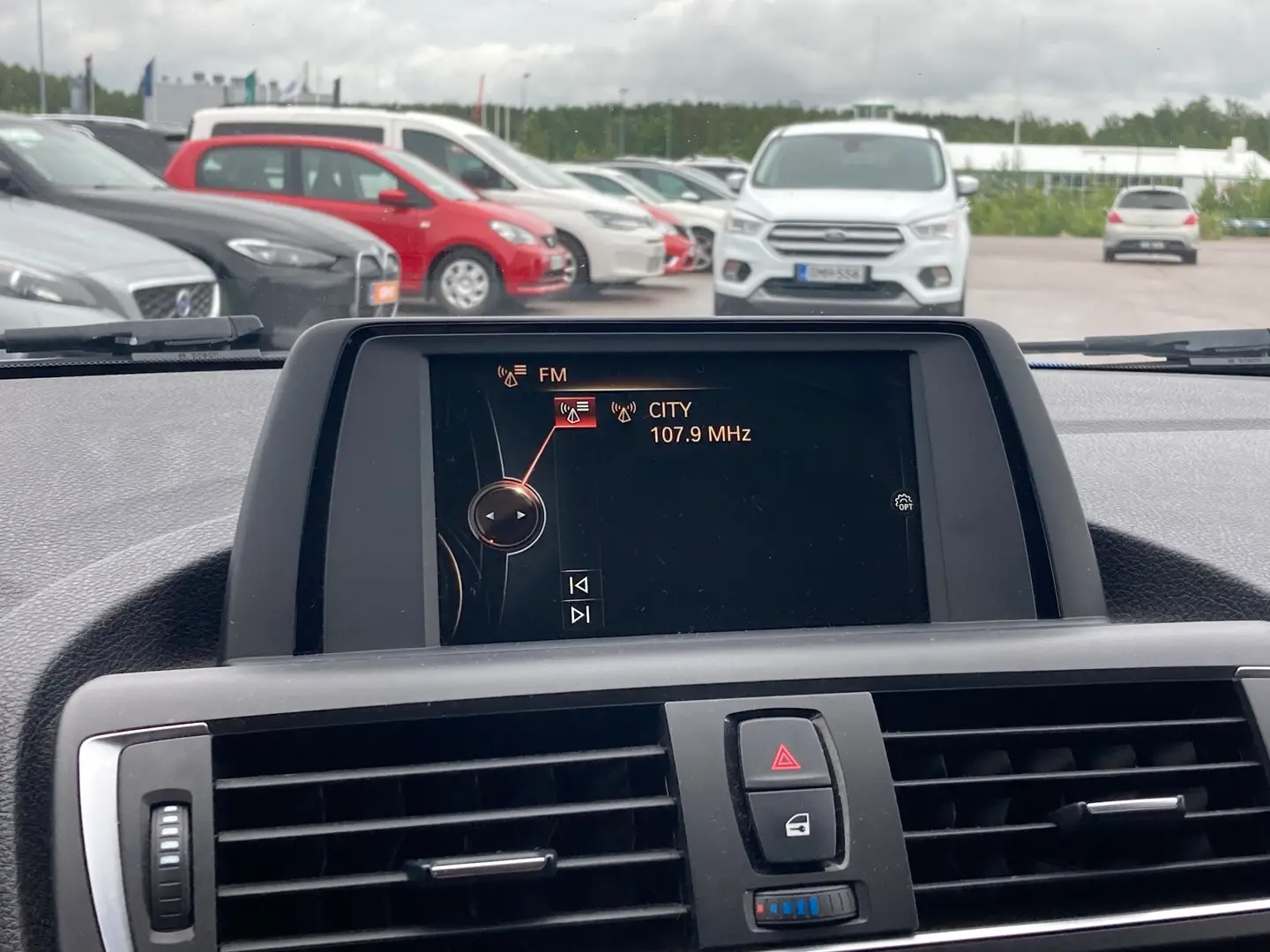 Car Image - 347nkZiS0XDBbC9dEZnVOP