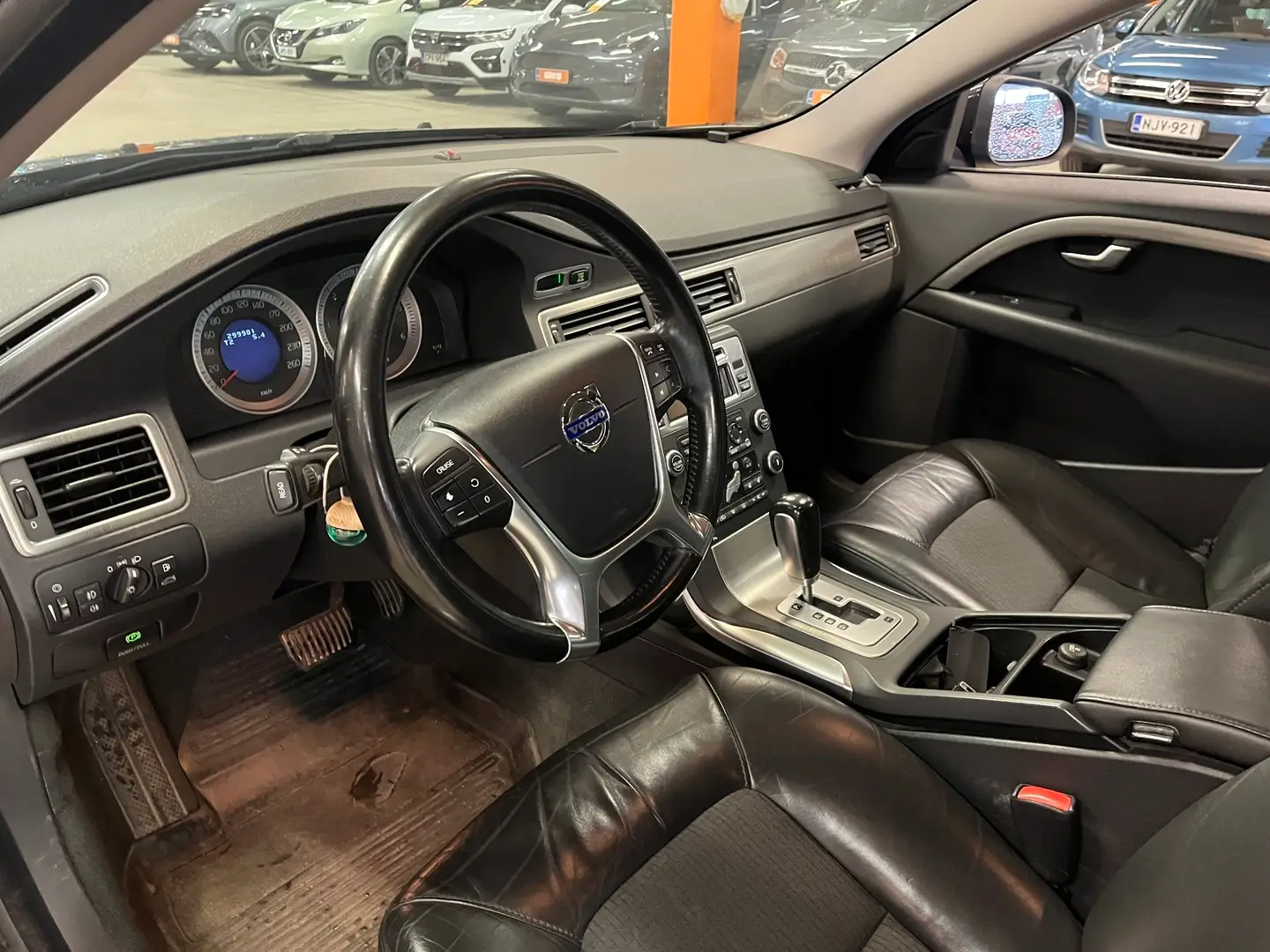 Car Image - 6YEQorhE1l8NCX0pQjqpqm