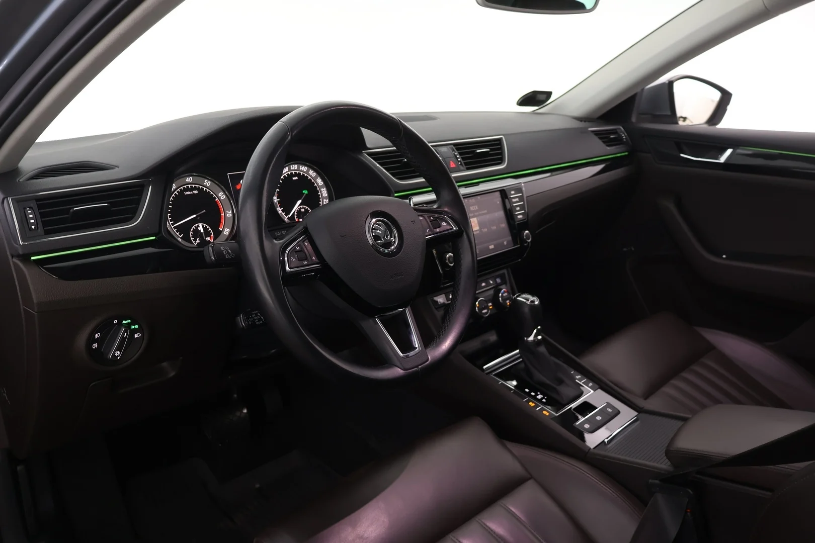 Car Image - 7i1J7vyGF02N9qBxZwgzNO