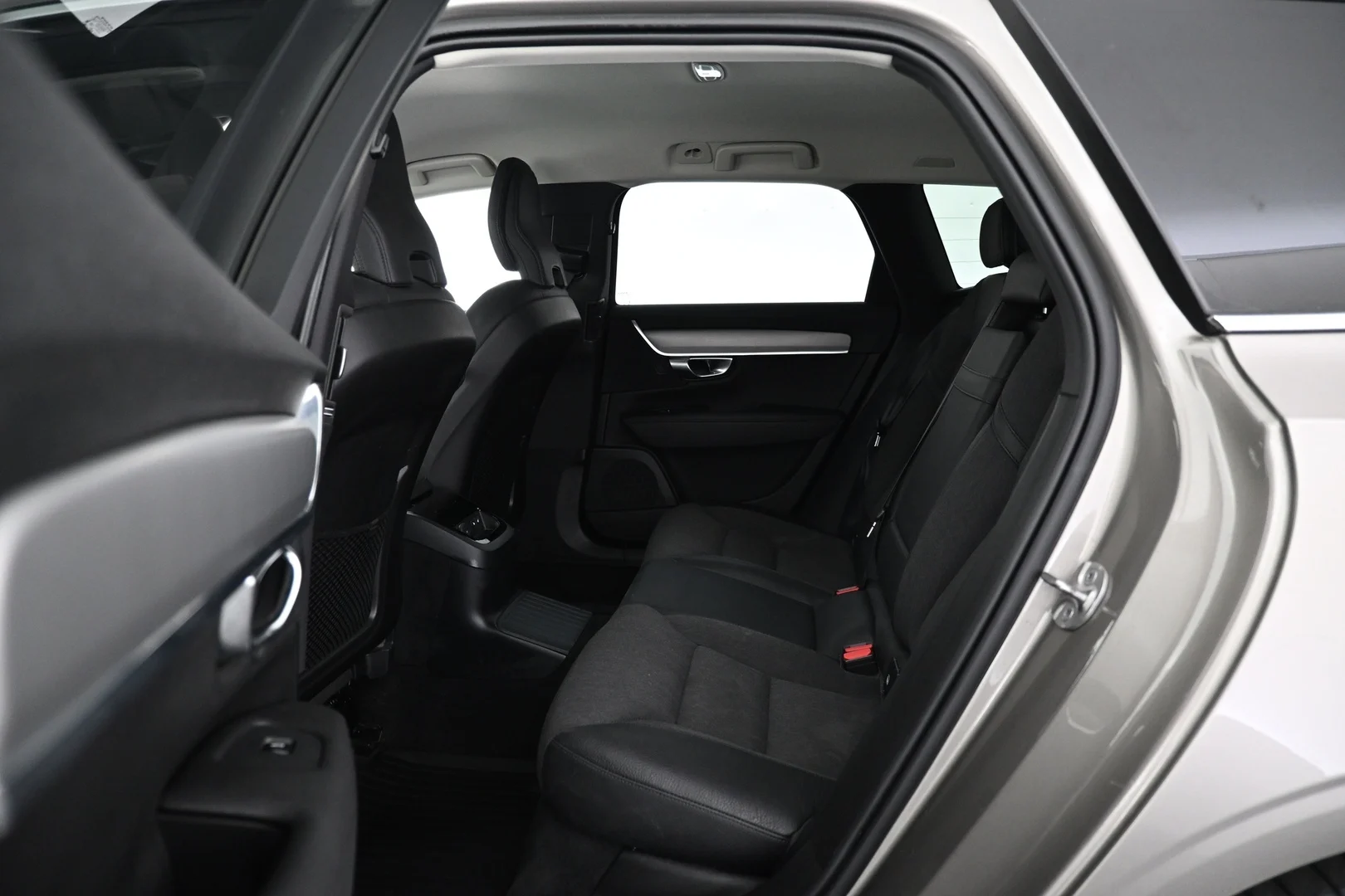 Car Image - 6D3GauIEAr492Epk1lmvVt