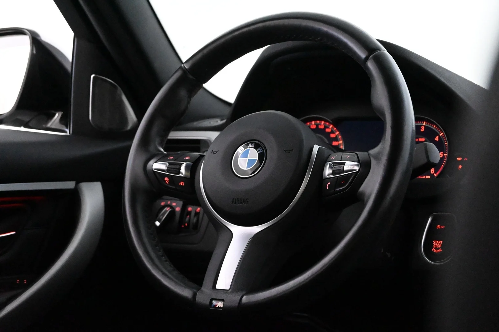 Car Image - 2nJloc3oncsZAq9yz3UApW