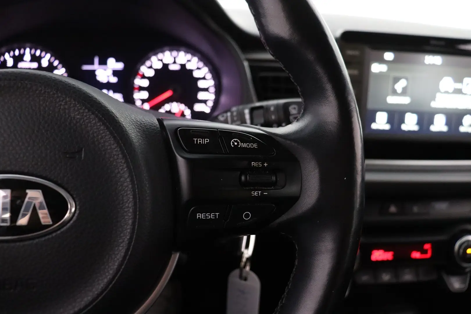 Car Image - 10BI8ddJuoLpCsx9OikE29