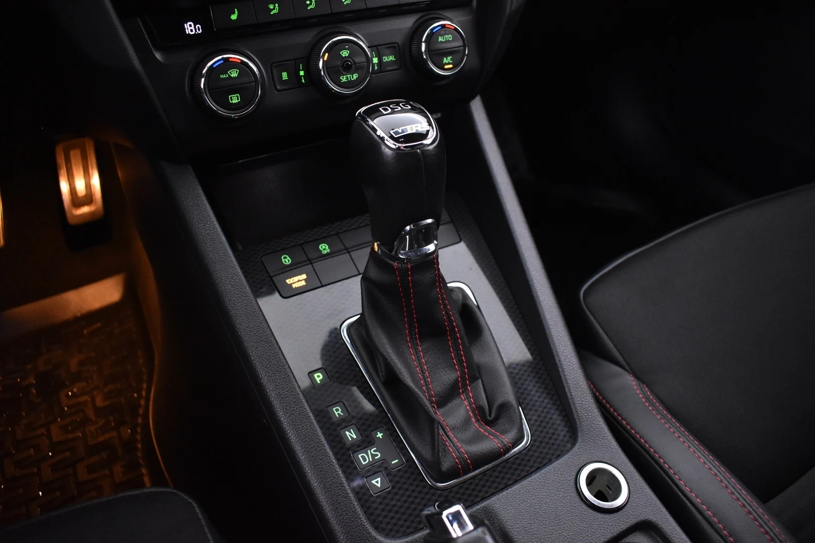 Car Image - Q1Jq1CgJvllS8f19PlcHT