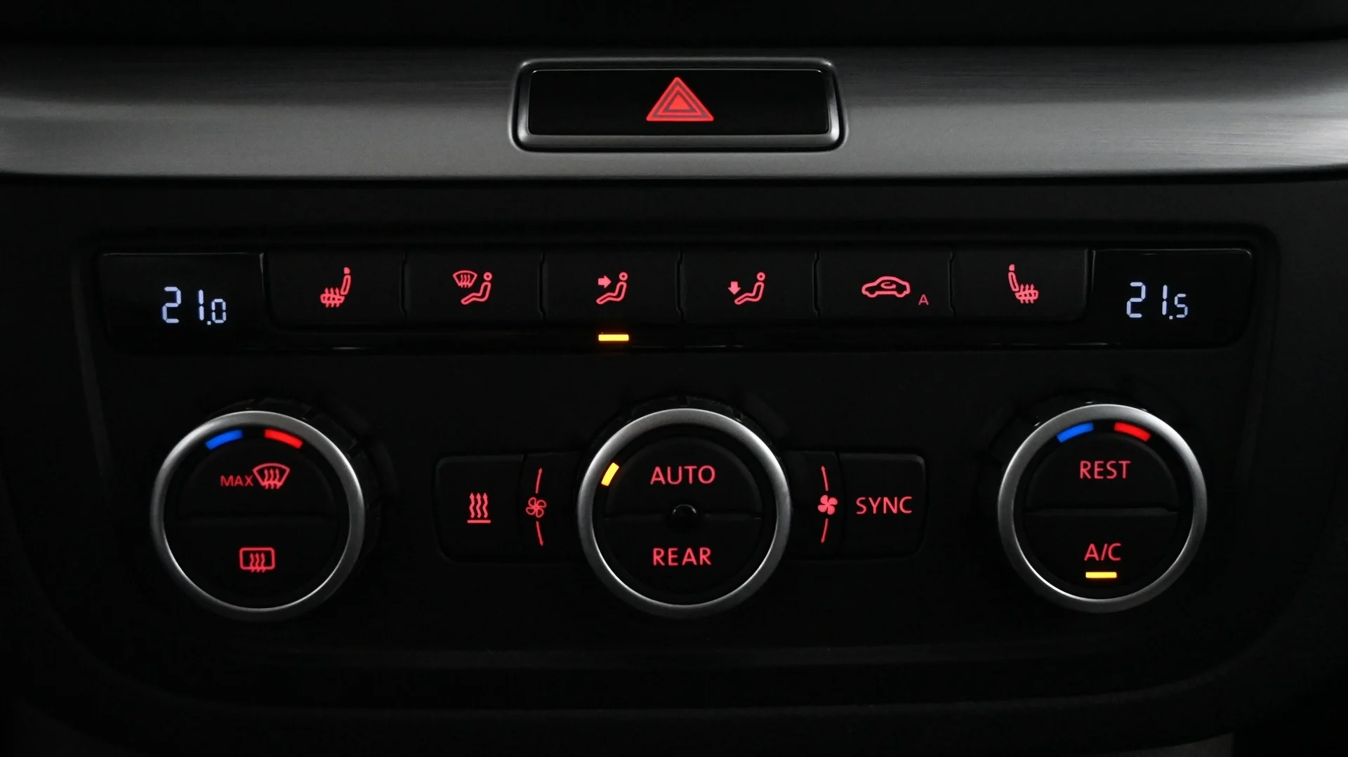 Car Image - 6RUQmnoiPymvG03TlYPju5