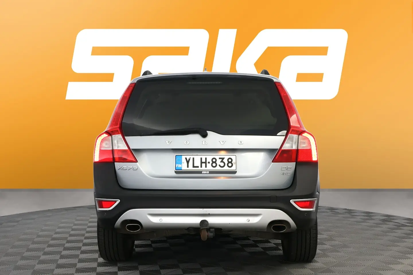 Car Image - R2KSfvElTjb00cxCRcUvg