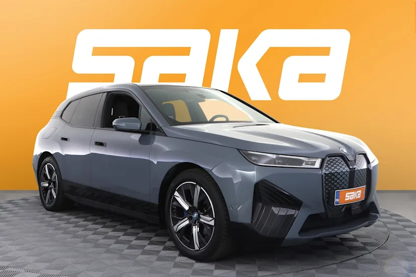 BMW iX
