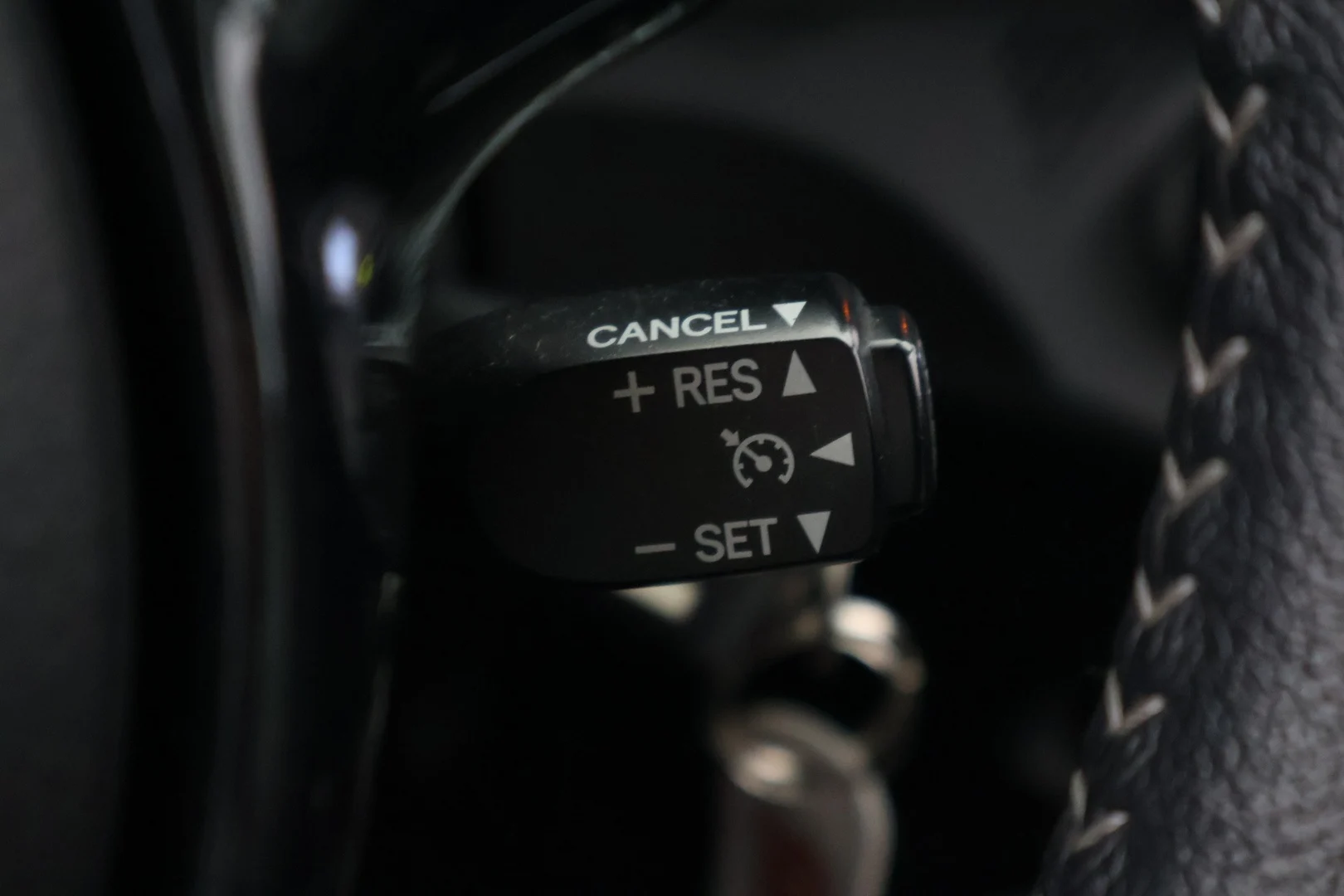 Car Image - 2Yzvl9yh7AztIwo2y00k0n