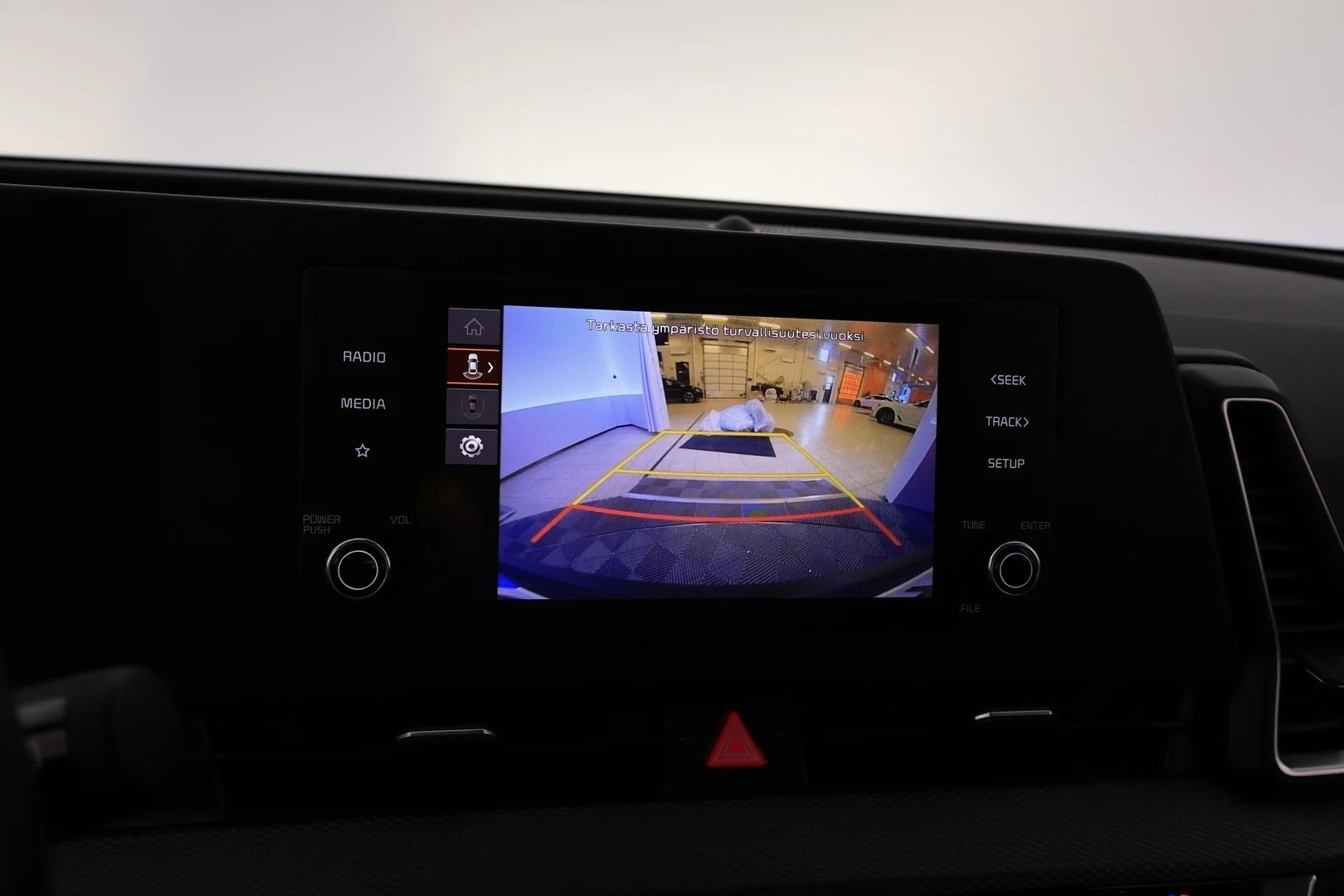 Car Image - 1eeu9yB1QaJxbi0Uw1XZWS