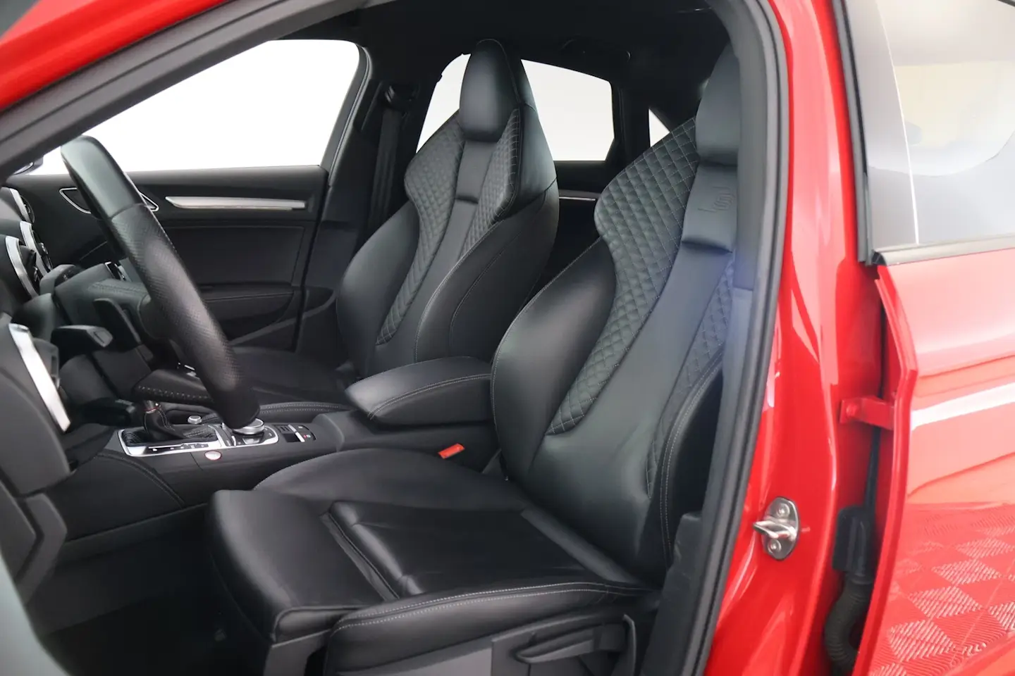 Car Image - 6RjbAmKPVLMCjf4Z5MgZCN