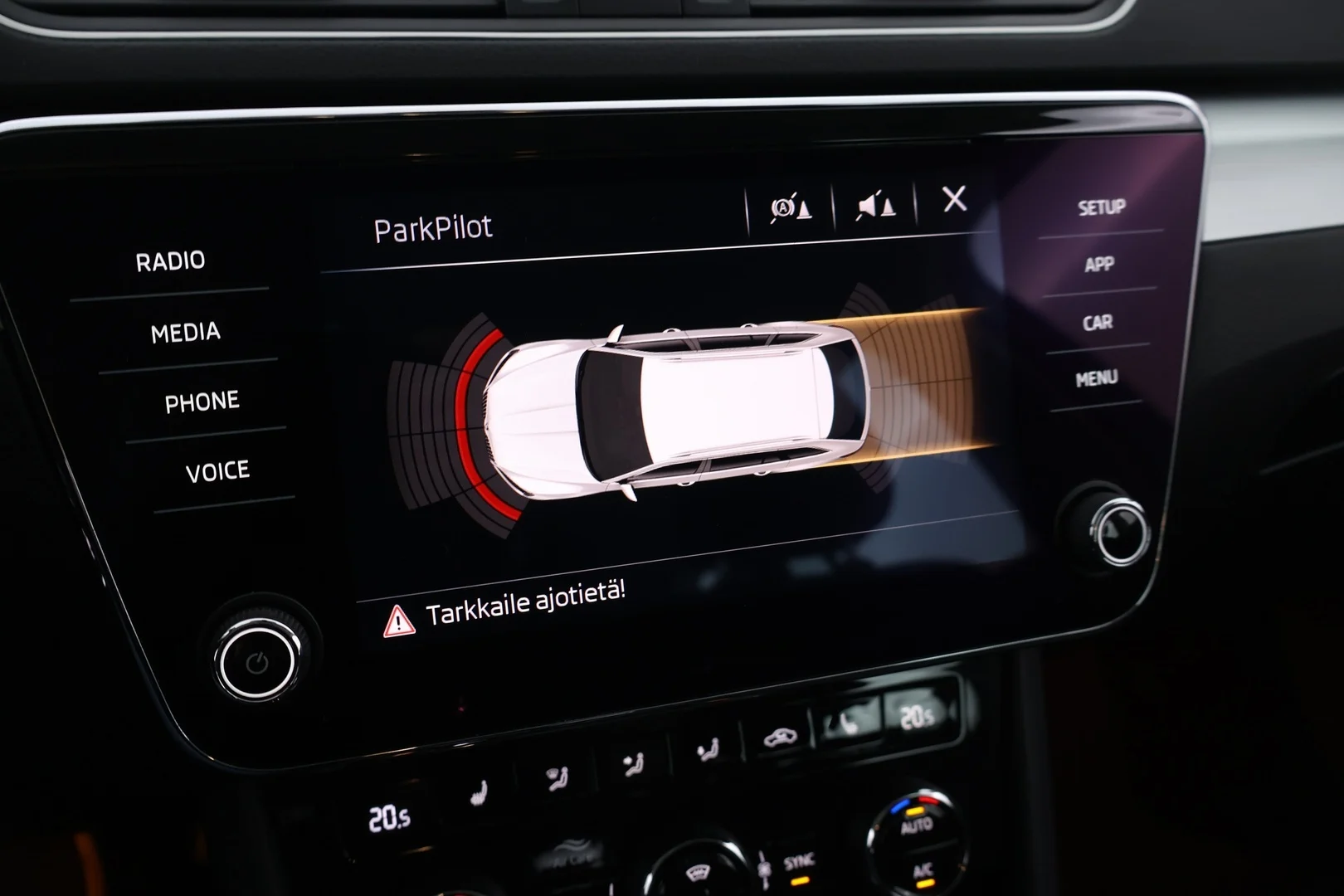 Car Image - rCaJJ6GTmym3gfVvIQGIc