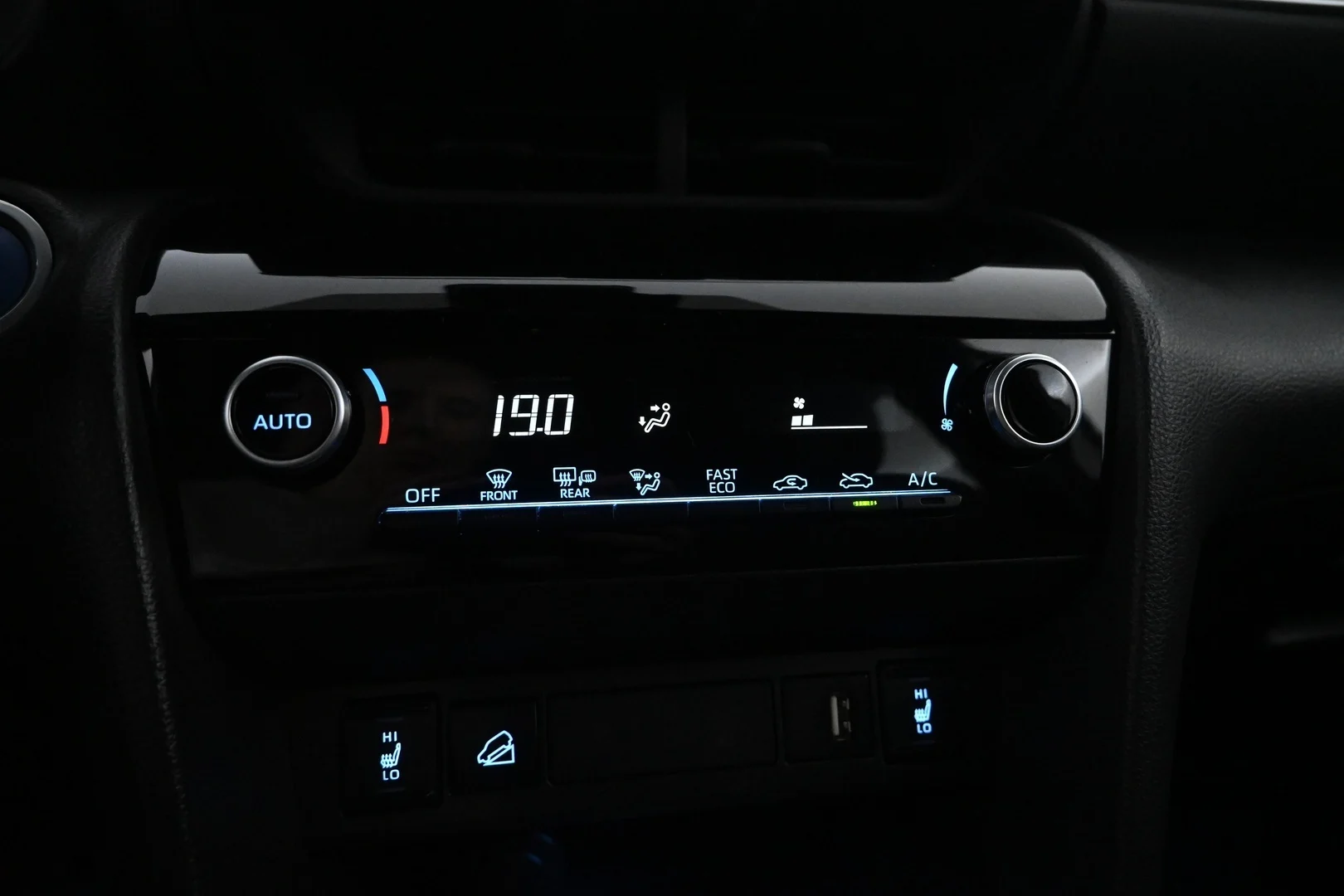 Car Image - 6NsrV7yIyeBMpQc68k6kxD