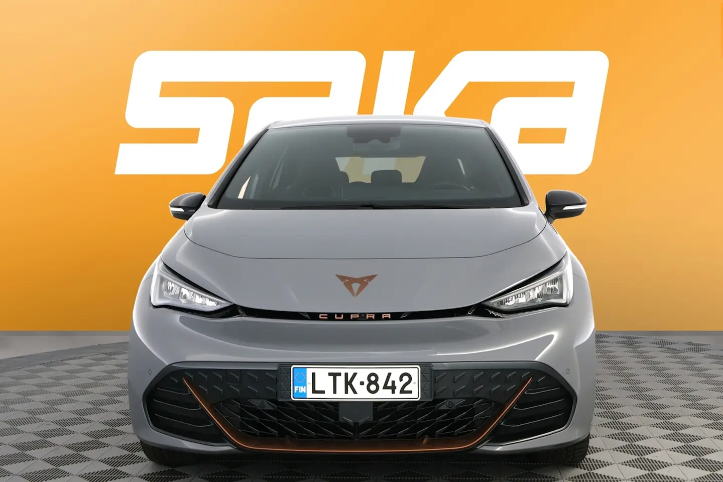 Car Image - 2RqFnVIiqQS1qx4tLwz20S